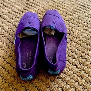 Purple toms never worn